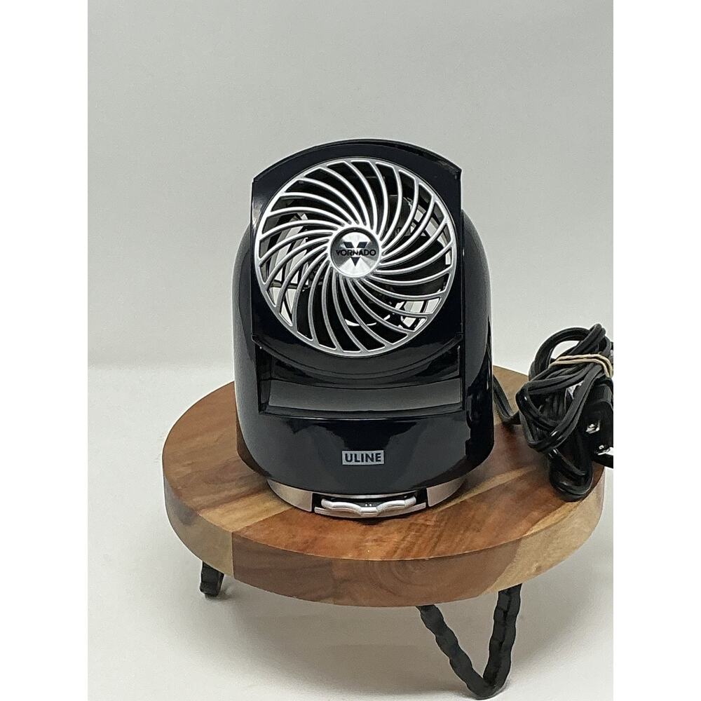 Vornado Flippi V6 Personal Oscillating Air Circulator Fan Black 2 Speed Settings